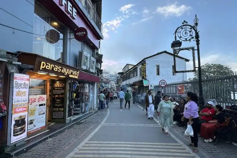 The Mall Road - Shop and Stroll